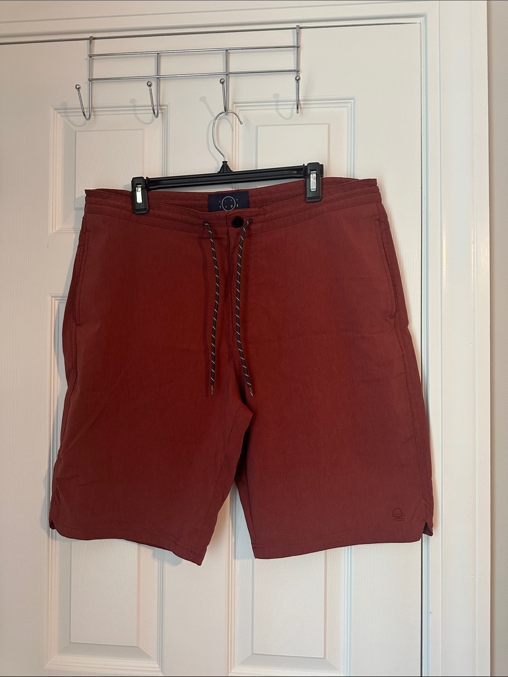 Even Tide Men's Burgundy Drawstring Shorts